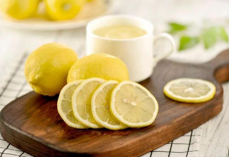 狗狗刚出生一个礼拜身上好多跳蚤,狗狗跳蚤如何治理