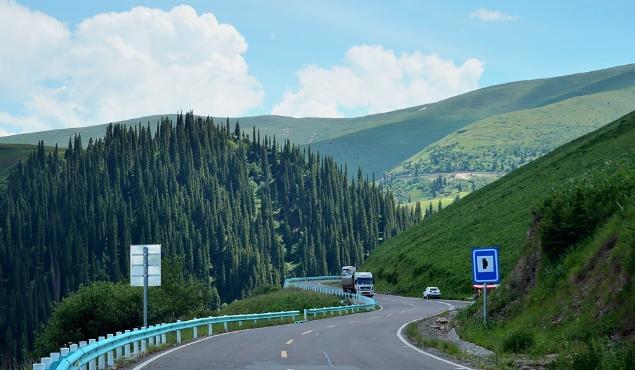 第一次去南疆旅游怎么玩,旅游去南疆好还是北疆好