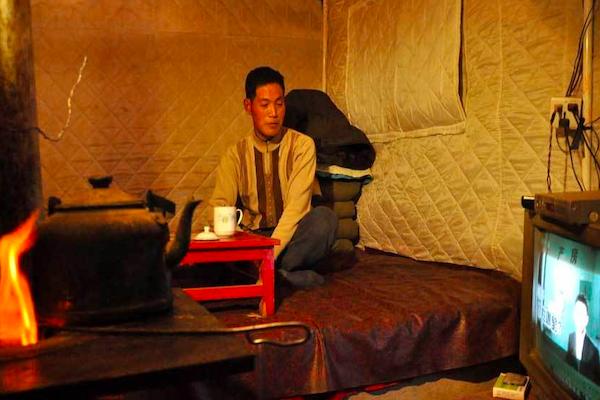 现代火炕取暖方式,北方火炕取暖全过程