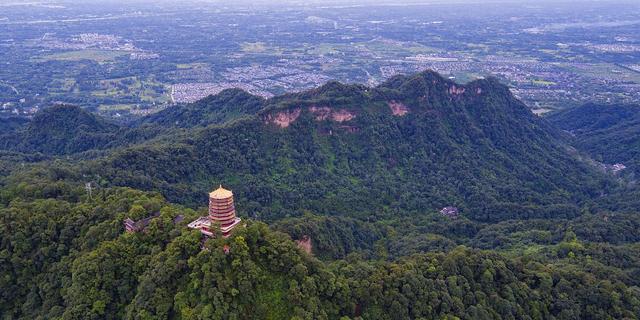 成都怎样去青城山都江堰,成都十大景点武侯祠