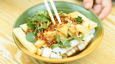 昆明豌豆粉美食一条街,昆明好吃的豌豆粉