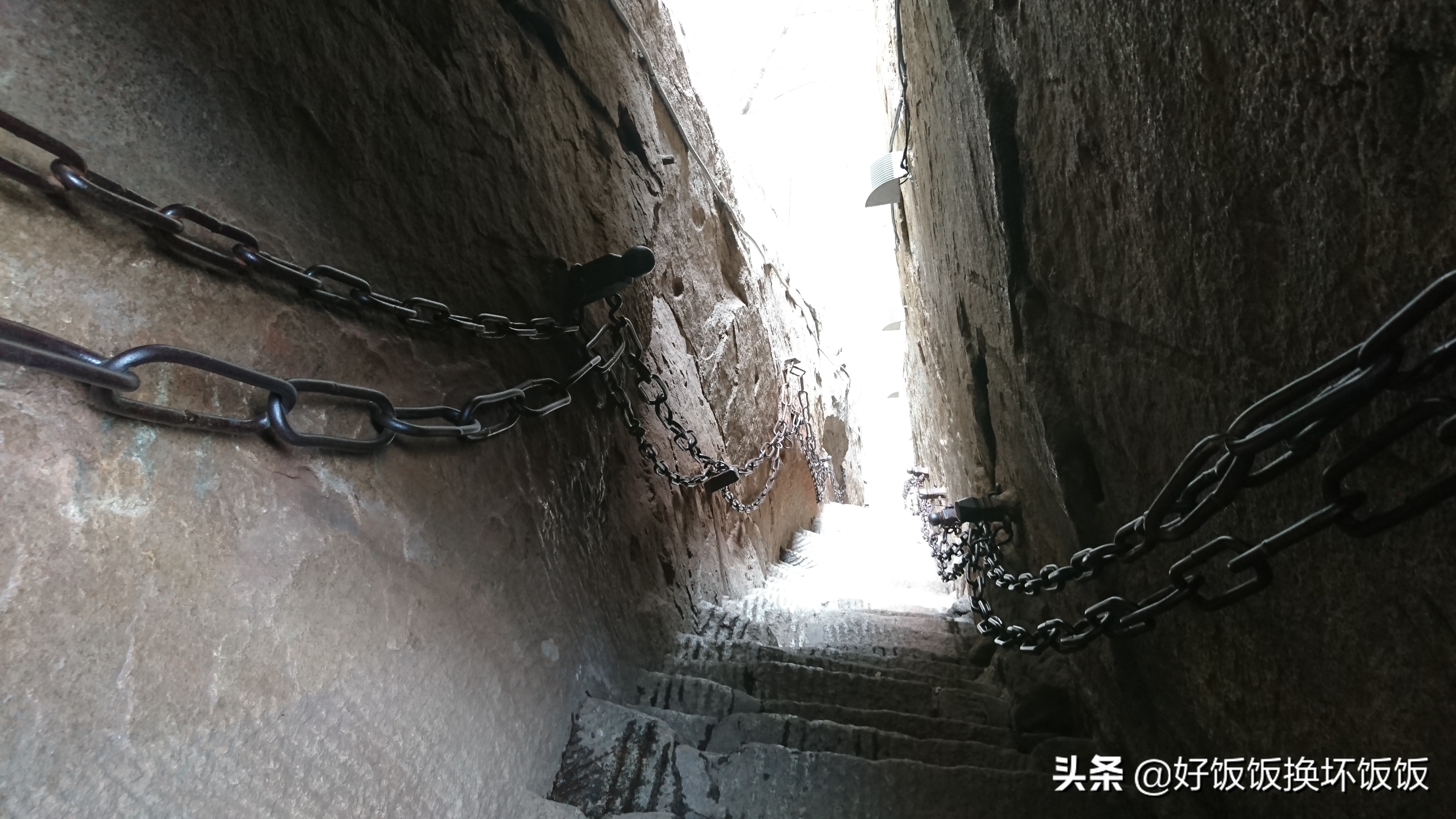 华山站到华山北峰怎么走,华山西峰到华山北峰山路怎样