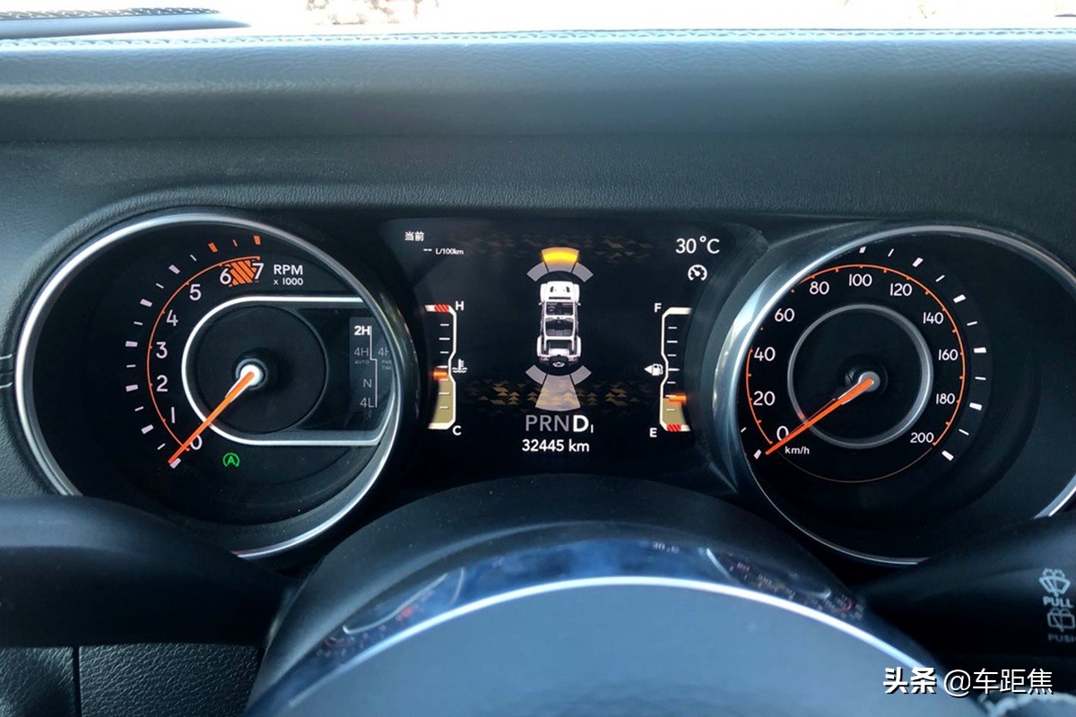 牧马人沉浸式体验白色内饰,体验牧马人卢比肯