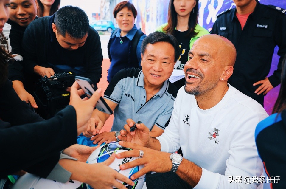 fc足球世界杯传奇球员贝隆,足坛球星贝克汉姆参加奥运会