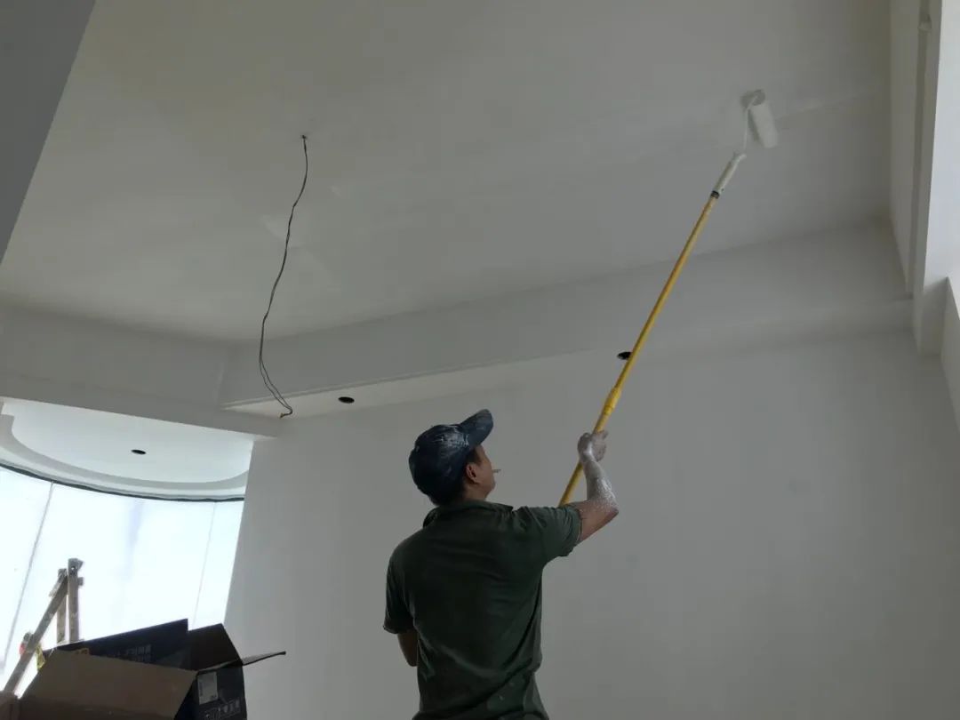 墙面刷腻子的流程注意事项,墙面粉刷刮腻子需要注意什么