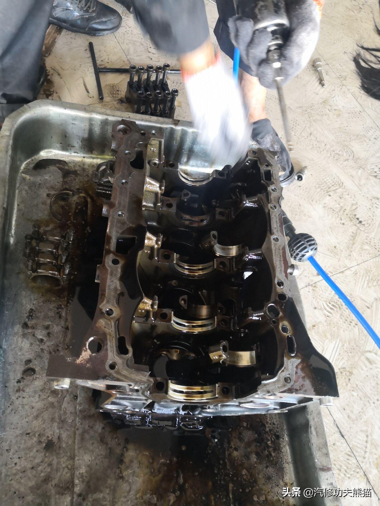 ea8882.0t夏朗烧机油,大众夏朗1.8t烧机油怎么样