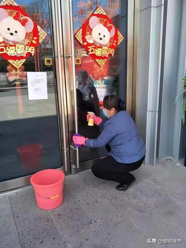 打赢抗击疫情阻击战,打赢疫情防控的攻坚战