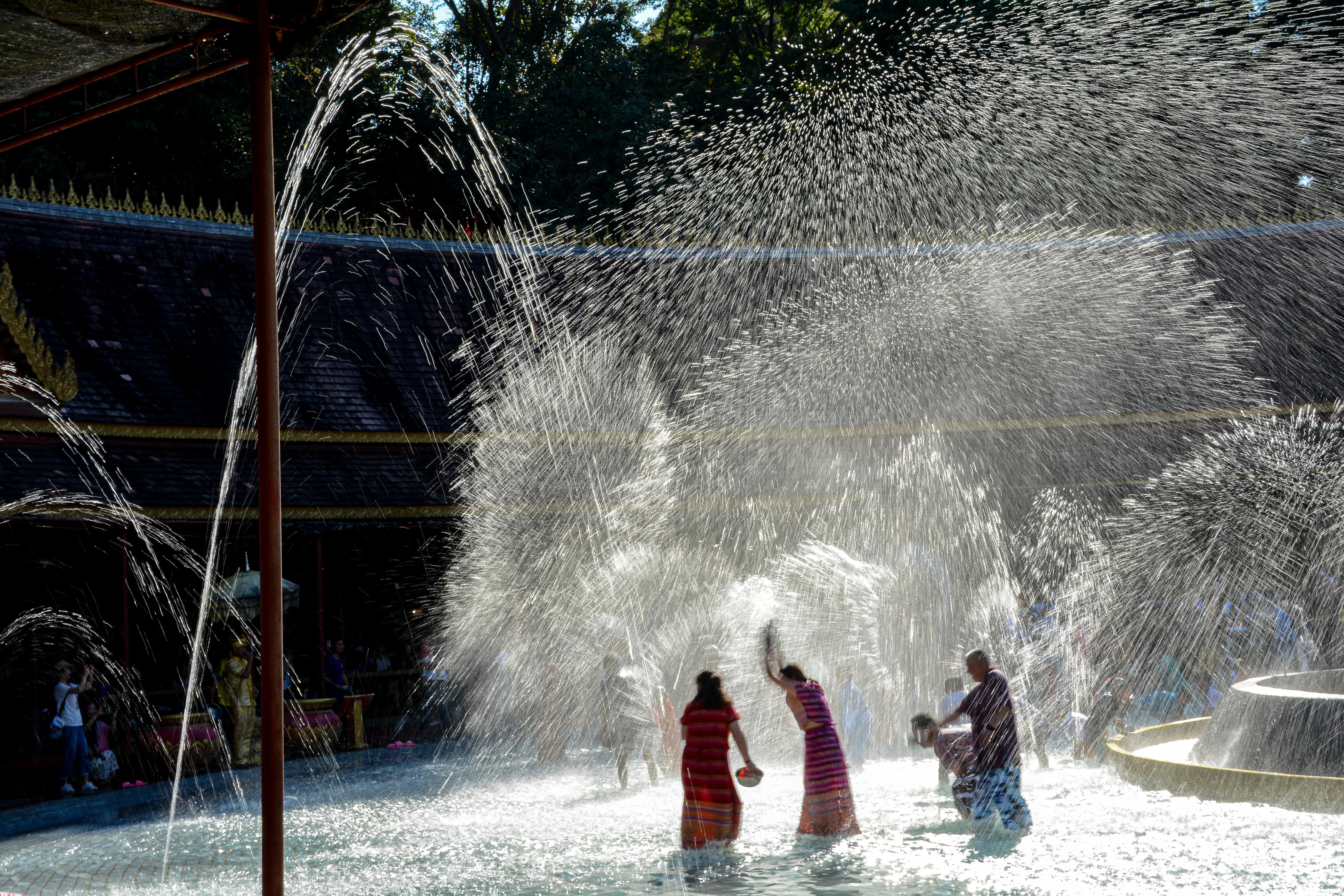 傣族泼水节打鼓完整版,傣族泼水节欢歌