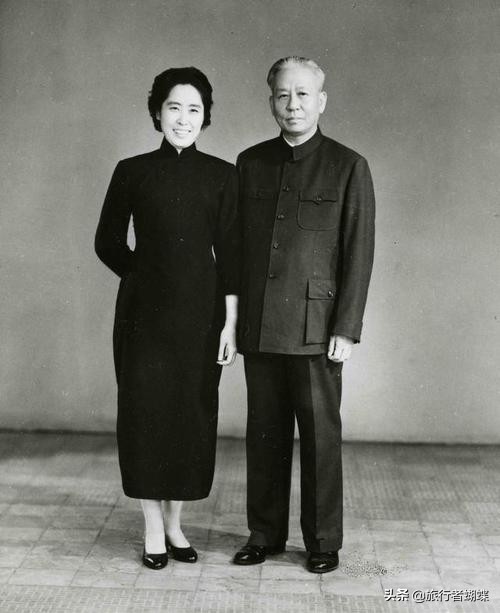 *少奇刘**夫人王光美陵墓，中国传奇女性，无字墓碑淡泊名利非常低调