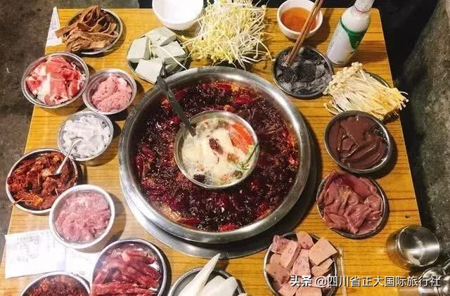 吃货们千万不要错过的昆明美食街,女吃货们打卡长沙网红美食街视频