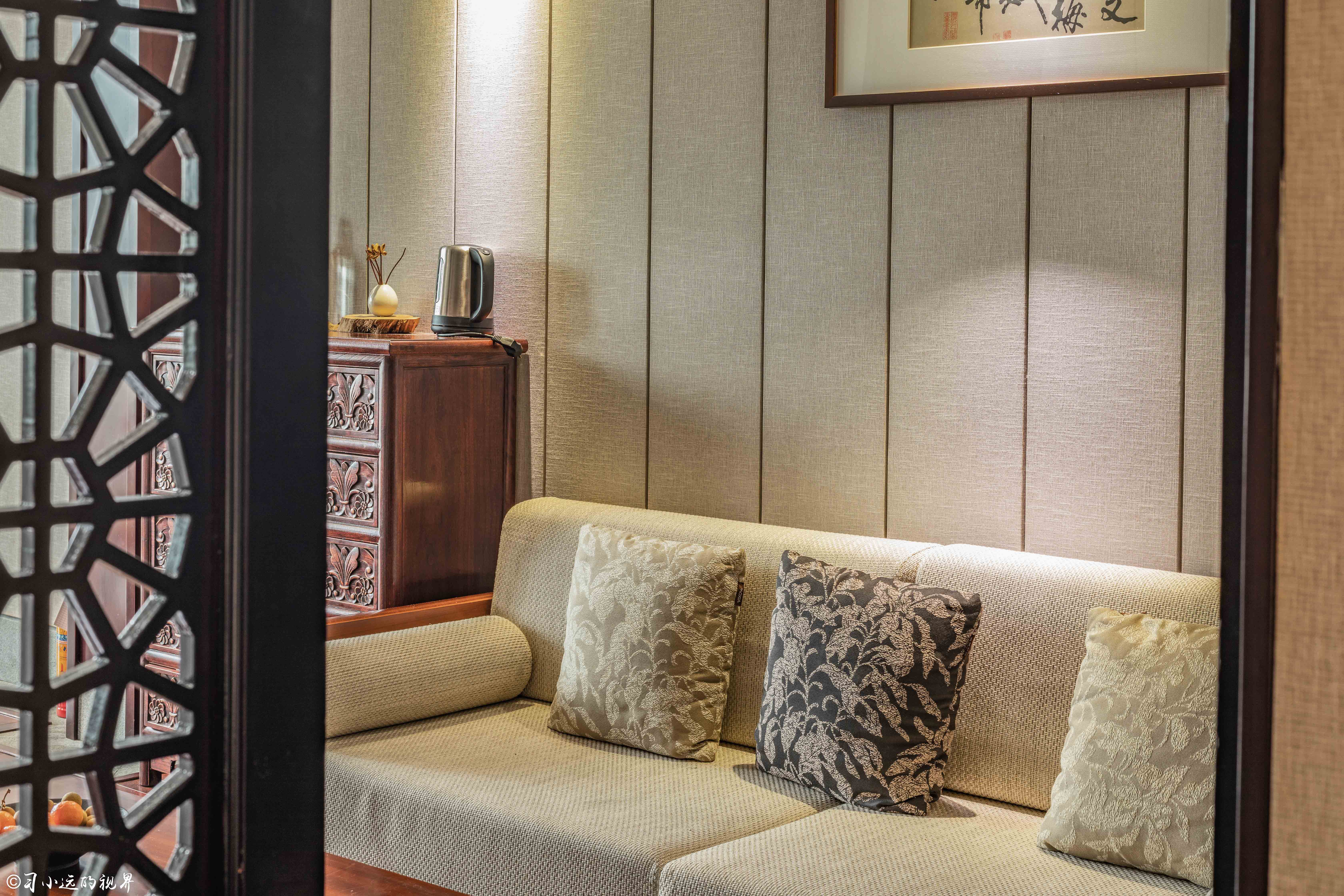 这个藏于梅花深处的幽静山庄，让你抛却繁杂，静享浮光