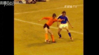 跟着足坛巨星学穿搭,跟着球星学穿搭足球