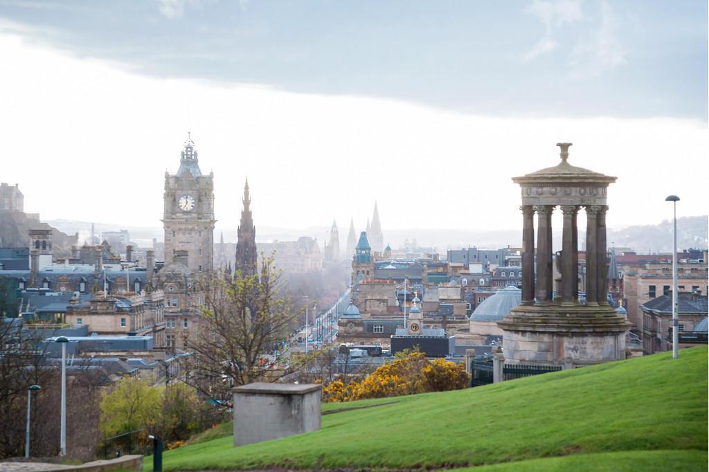 去英国留学读本科要多少钱,留学英国读本费用明细