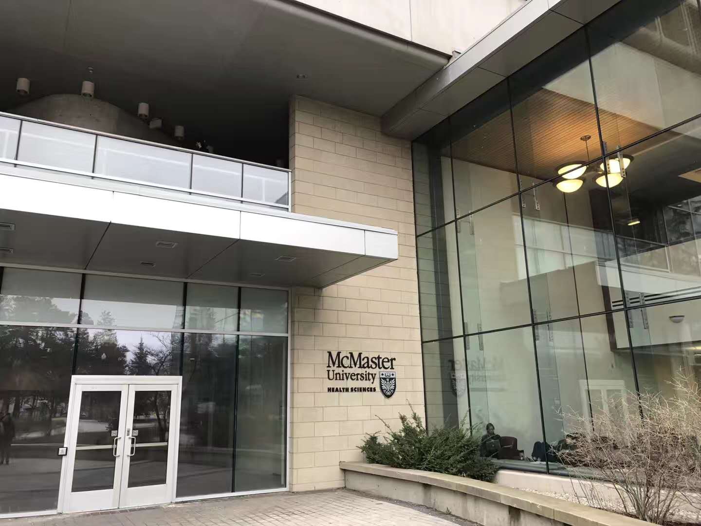 去加拿大留学资金方面要准备什么 (留学加拿大需要准备多少钱)