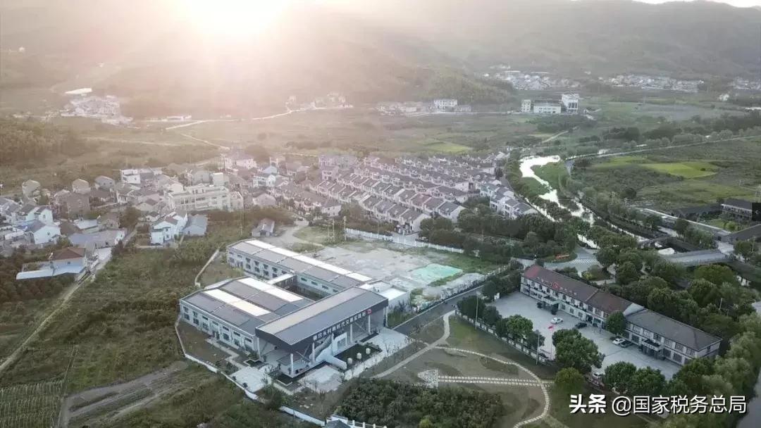 图片故事：减税降费擦亮横坎头村的“红色名片”