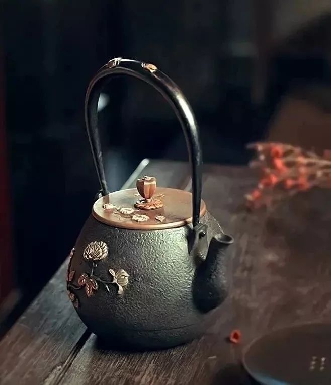 感叹一转眼就到结局的诗句,形容一辈子转瞬即逝的诗句