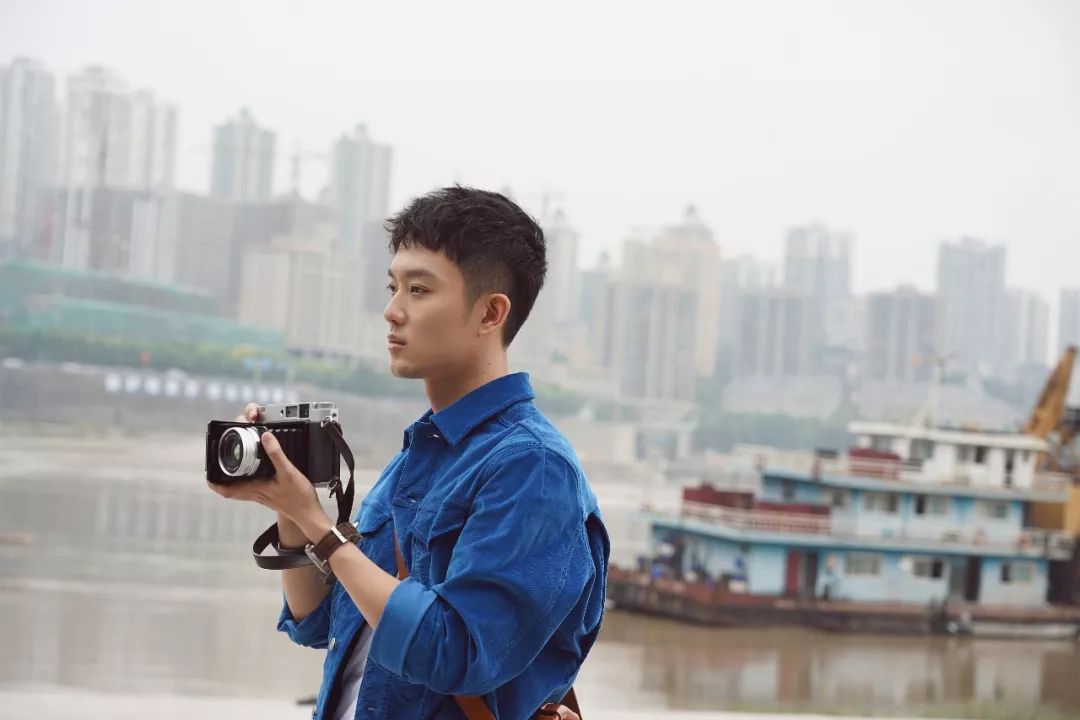 秦昊在重庆生活吗,秦昊现实中的生活