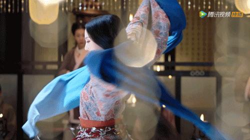 热巴古装舞蹈刘诗诗,热巴刘诗诗红毯展民族风韵