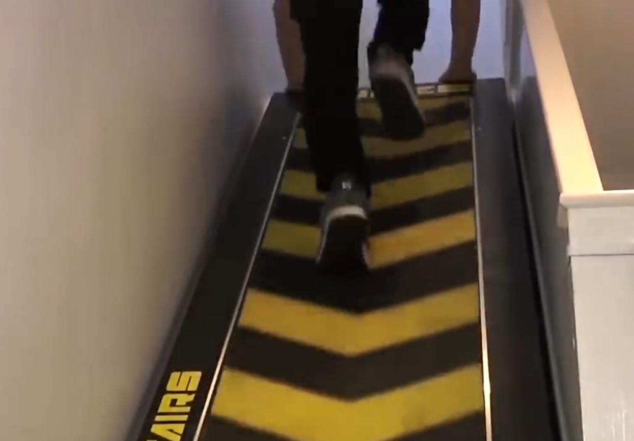 国外丧尸爆发应对措施,丧尸来了怎么办怎么抵御