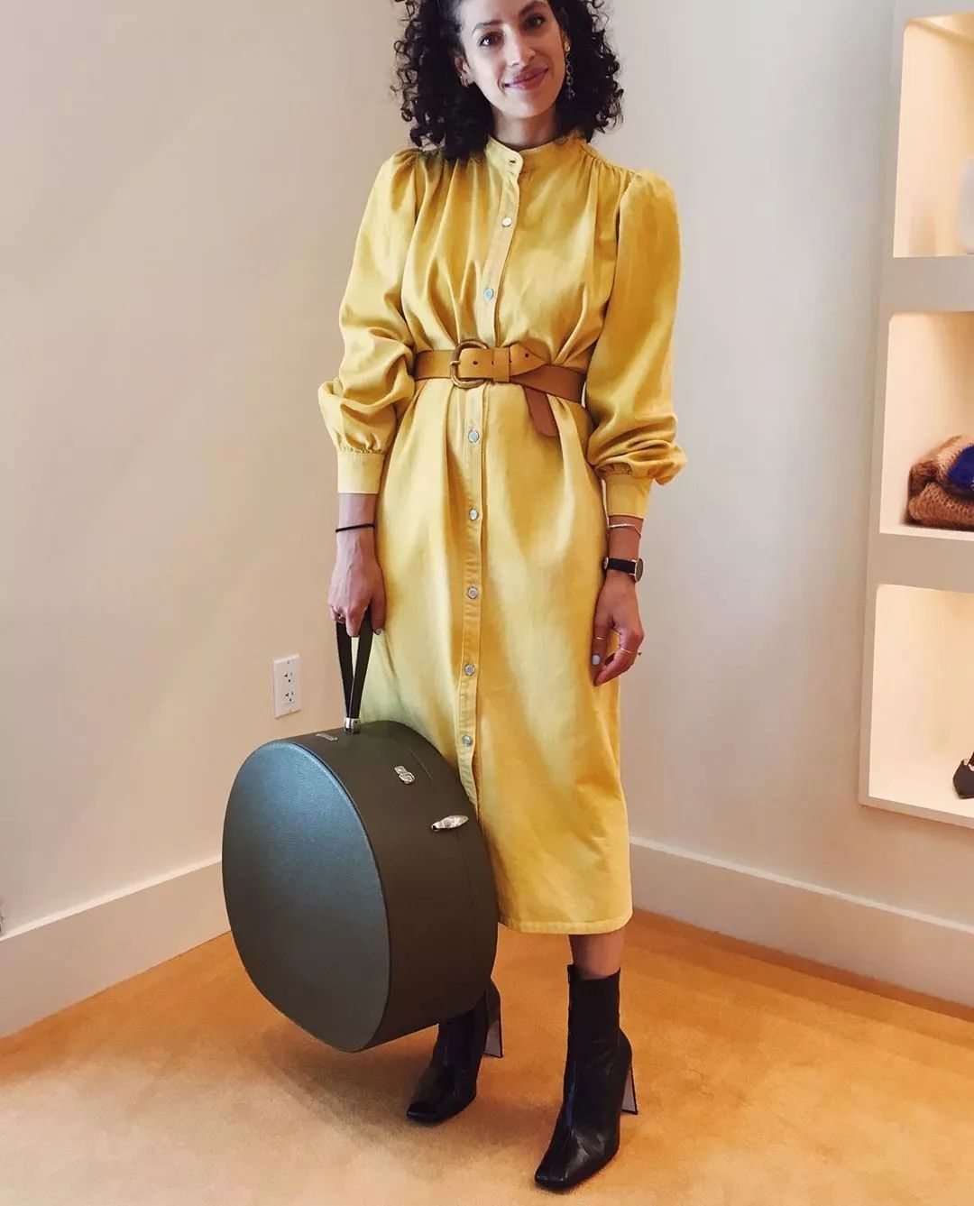 看见今年秋冬必入的第一双靴子，我方了……