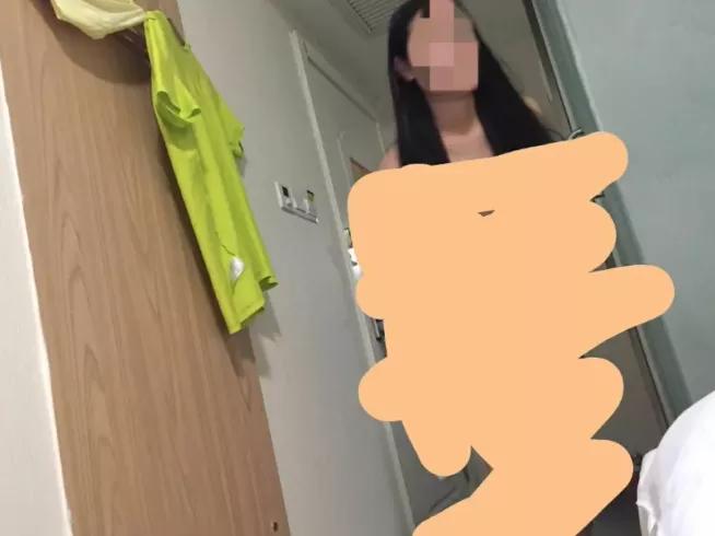 男扮女装偷拍被抓现场,男扮女装躲女厕被抓