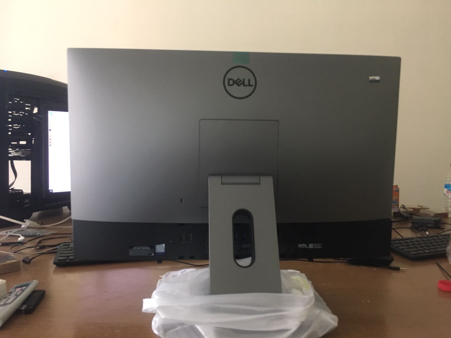 戴尔5401一体机拆机加内存,戴尔一体机硬盘拆解