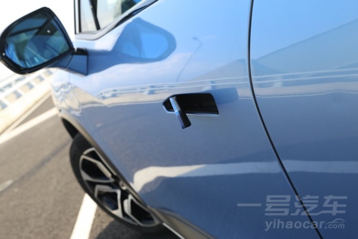 蔚来es8深度试驾预约,蔚来es8问界m9横评