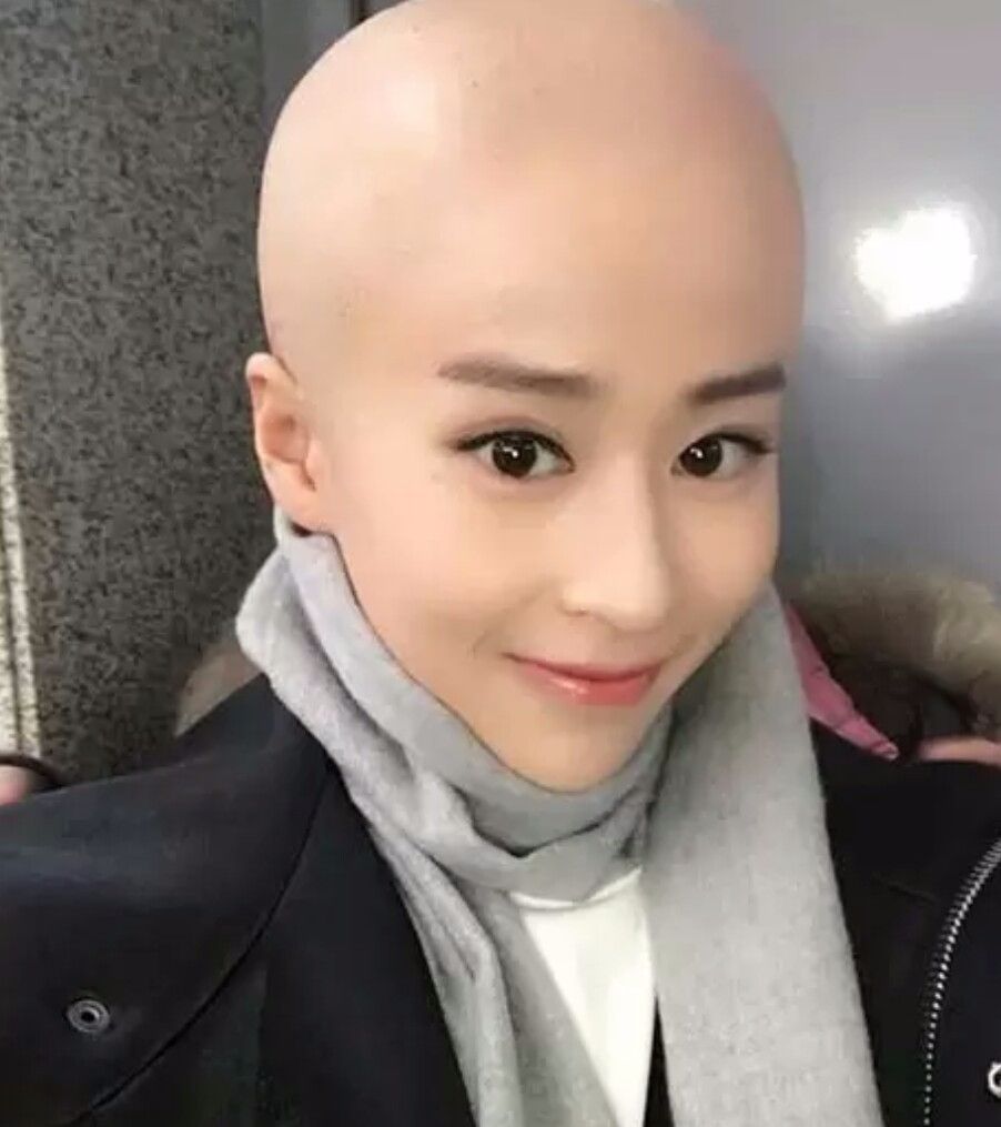 范冰冰光头漂亮,范冰冰杨幂红毯斗艳视频