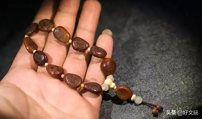 做松子手串,坚果松子做成手串被卖出17万