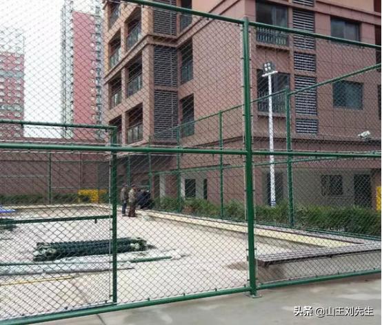 篮球场的护栏多少钱一米,篮球场围栏多少钱一套