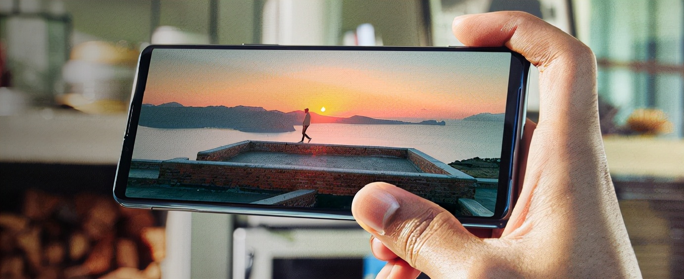 索尼4.5寸小屏旗舰,日本索尼镜头国内价格