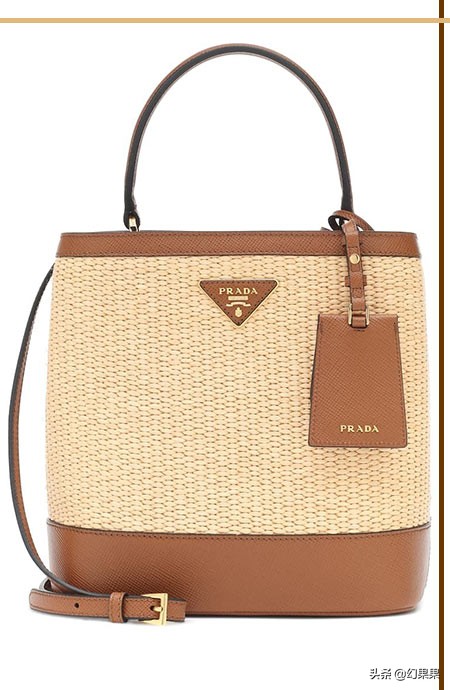 普拉达prada2023新款包包,prada普拉达三合一包包搭配