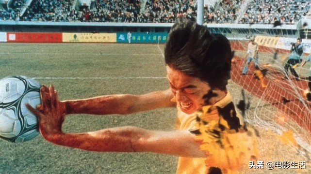 少林足球周星驰高光瞬间,周星驰少林足球到底有多牛