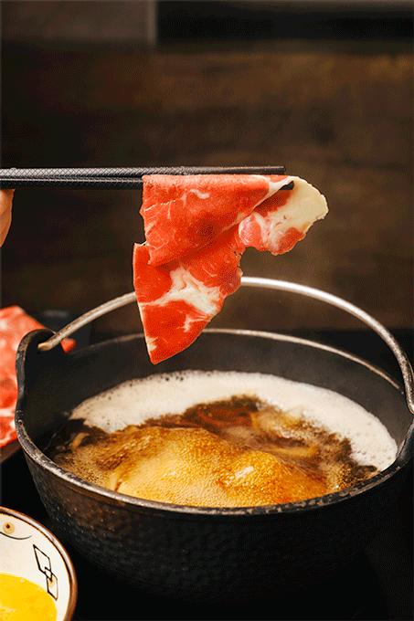 把台式锅物带来魔都，将温暖与美味传递给来到这里的客人