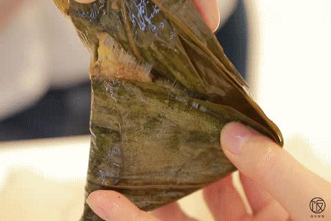 听说米旗最近研发出了黑科技绿豆糕，你想尝尝吗？