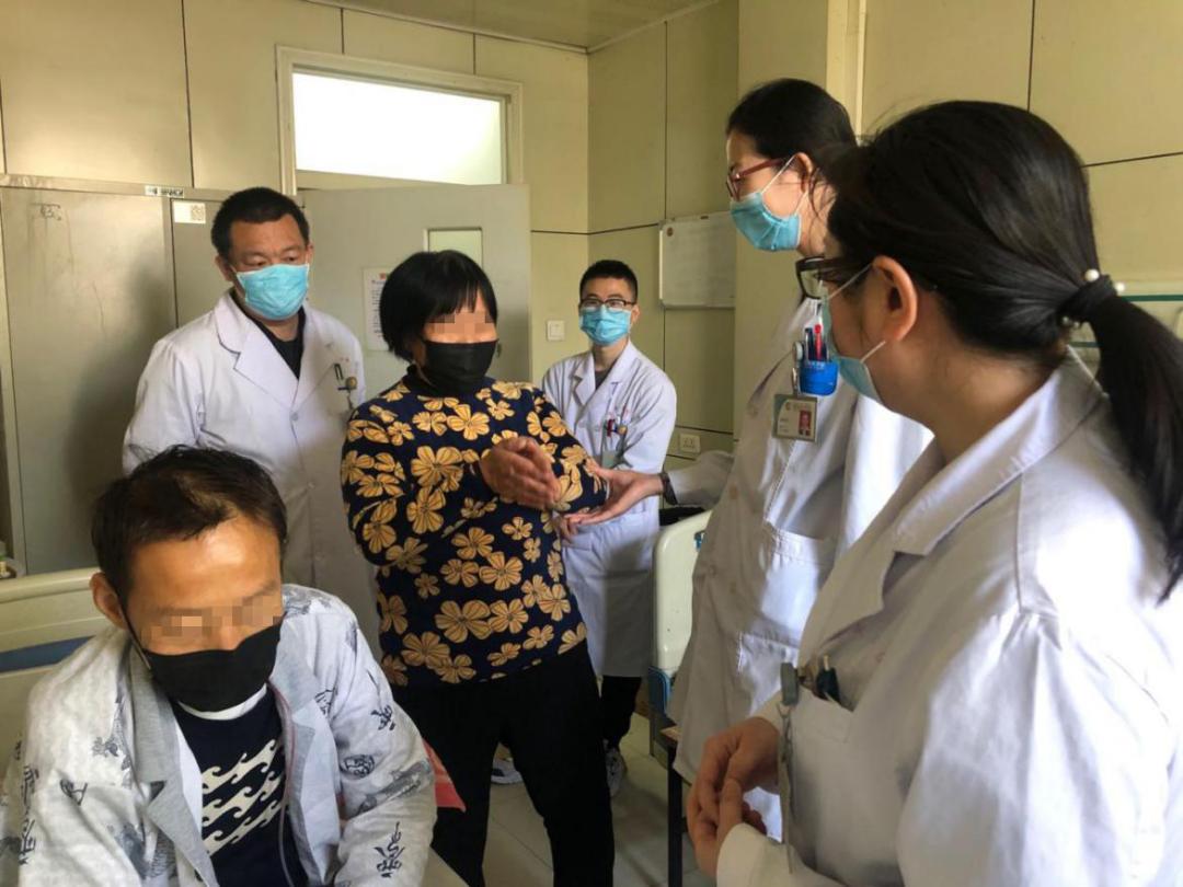 医院多学科协作抢救患者,太原中心医院甲状腺科