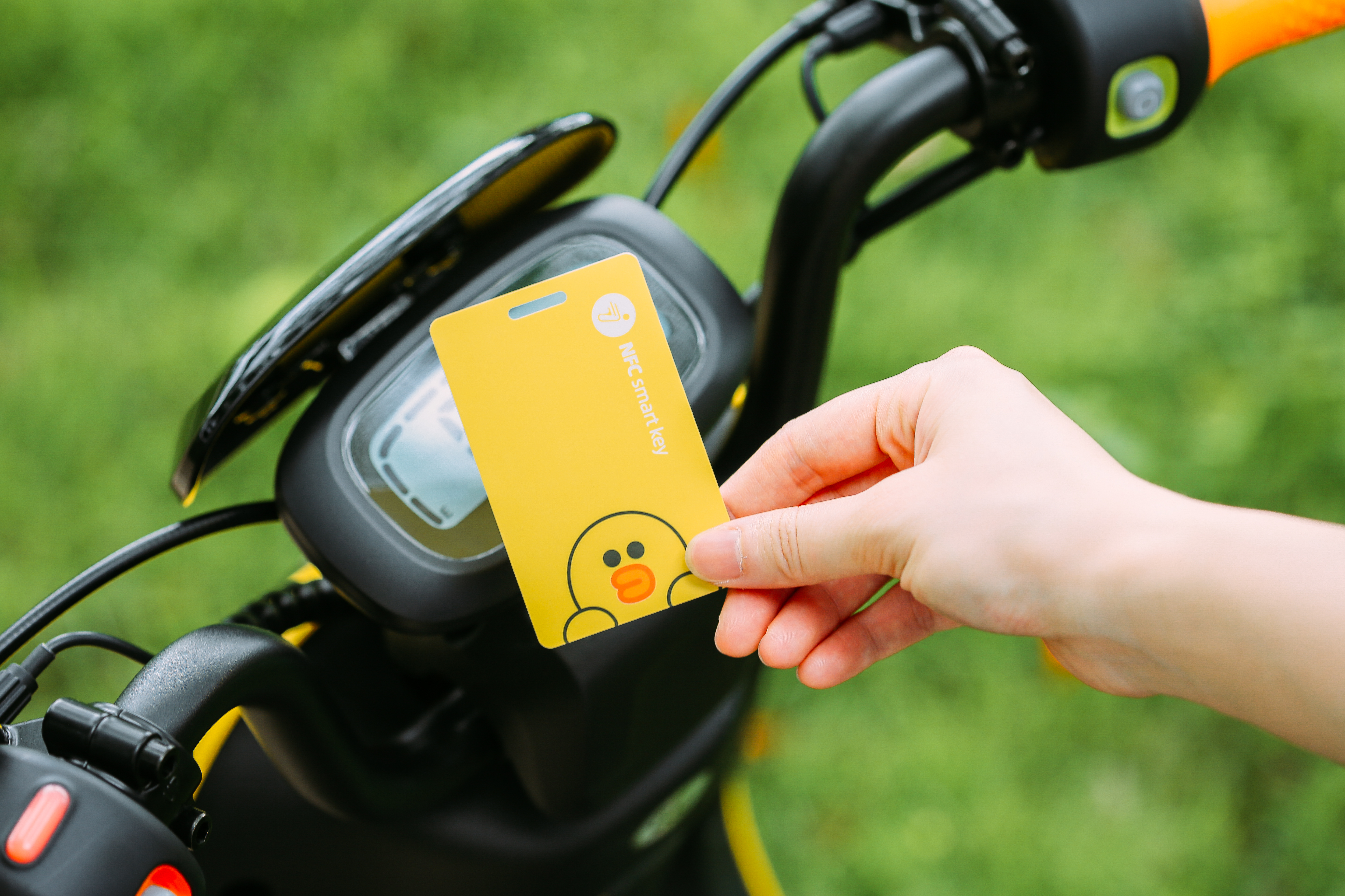 九号电动车新linefriends联名款,九号电动车a40缺点