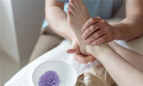 曾身价218亿、送员工430套房，倾家破产后众筹治病，今东山再起