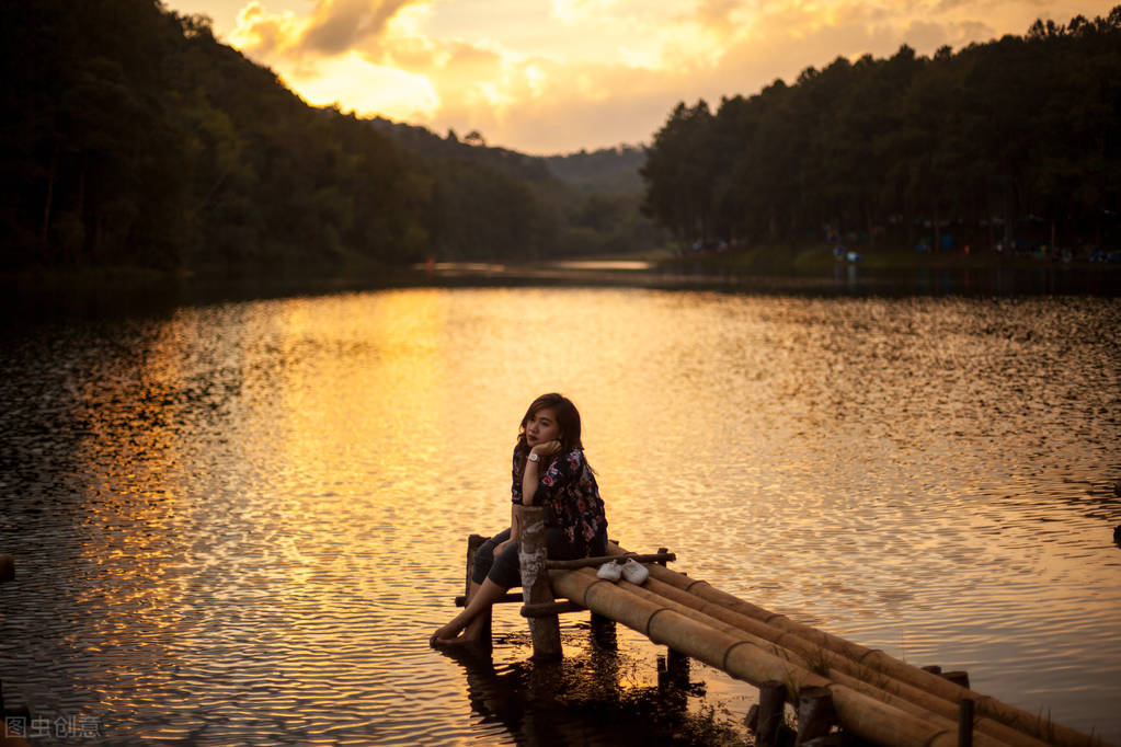 高校教室不雅视频泄露:如果你有女儿,一定告诉她守住这3条底线