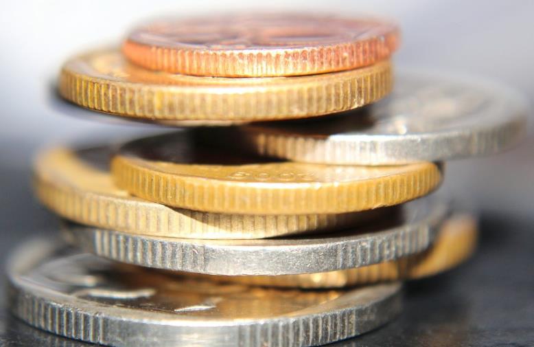 存万元每天只得4毛,余额宝带头冲进1时代,货币基金为啥不香了?