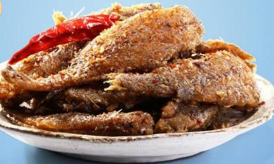 如何挑选新鲜的白眉鱼干,怎么挑选巴浪鱼干