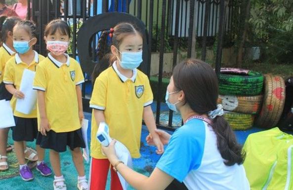 公立幼儿园跟私立幼儿园学生区别,私立幼儿园和公立学校有什么区别