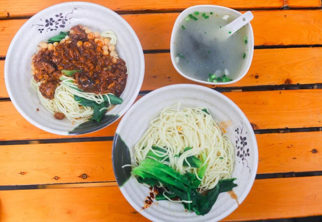 重庆100-200民宿推荐以及价格,100家苍蝇馆子重庆