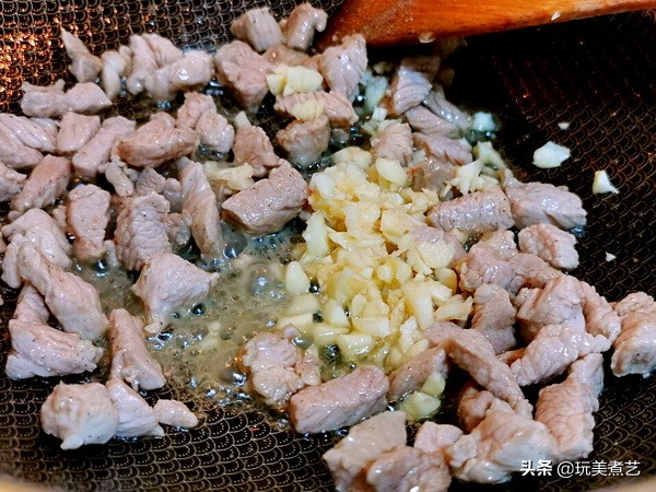 酸豆角怎么弄才好吃,酸豆角腌咸了要怎么变淡的