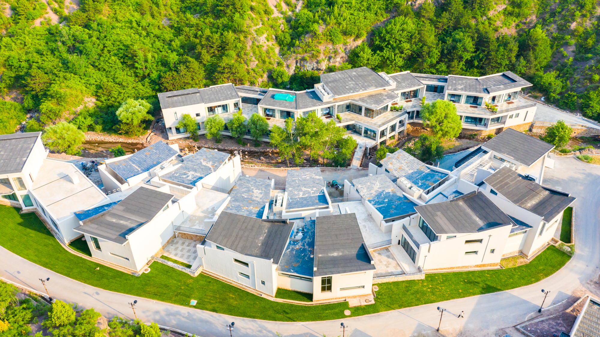 司马台长城的壮观雄奇+北方人的梦里水乡，都在这座京郊水镇了