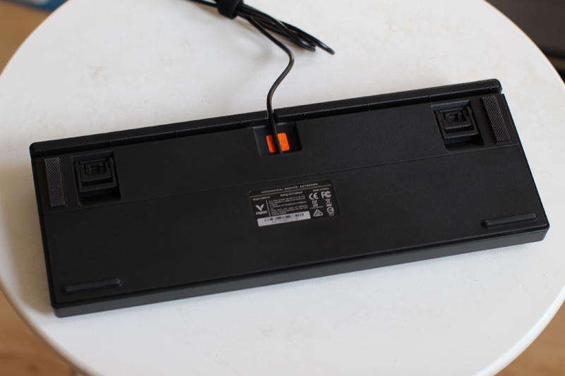 雷柏机械键盘v7008a和黑峡谷x3,为什么没人推荐雷柏键盘