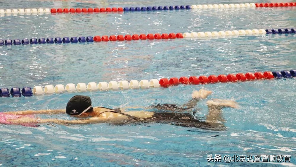 蛙泳大腿内侧疼痛,学蛙泳后大腿根部疼痛