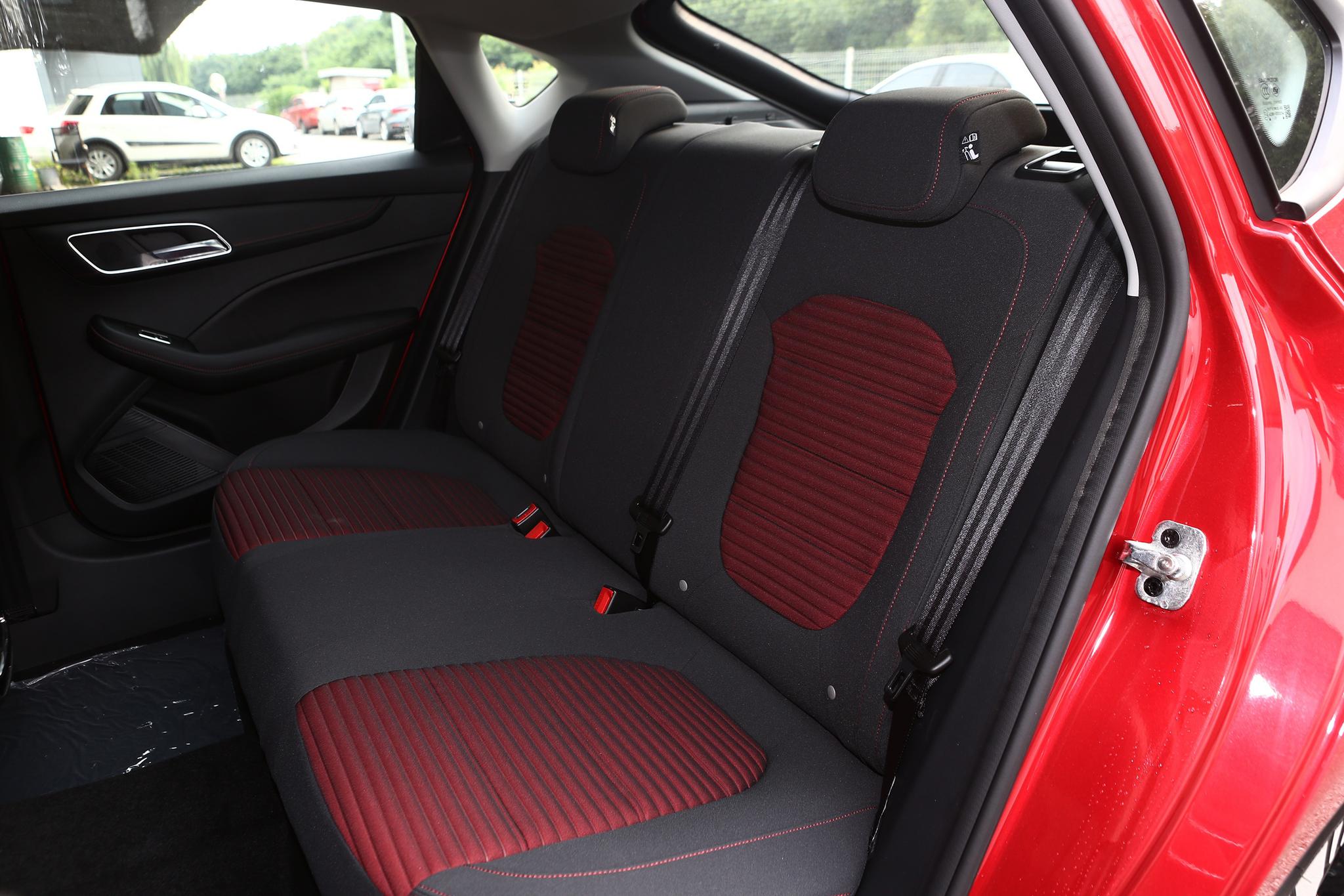 十二万左右的车哪个性价比高,十二万左右什么车最值得买