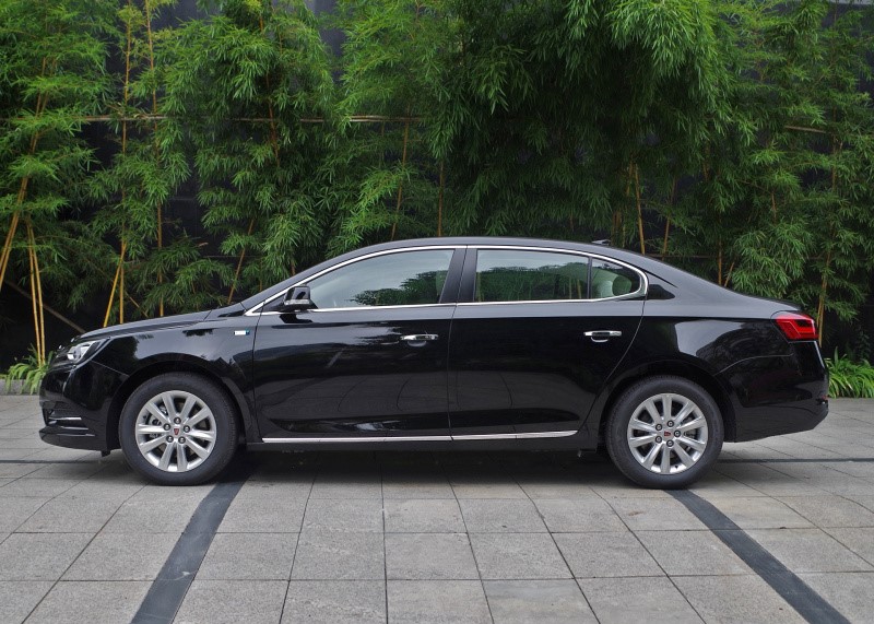 车长近5米,为冲击高端市场而来,荣威中型车950为何月销0台?