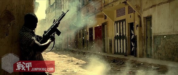 美国黑鹰战机坠落视频,十部顶级战争大片黑鹰坠落